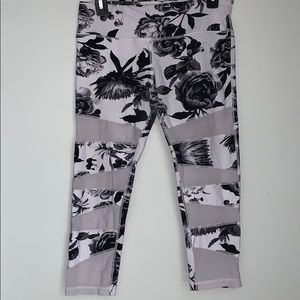 LULU-LEMON Mesh Mid-Calf Leggings Size 8